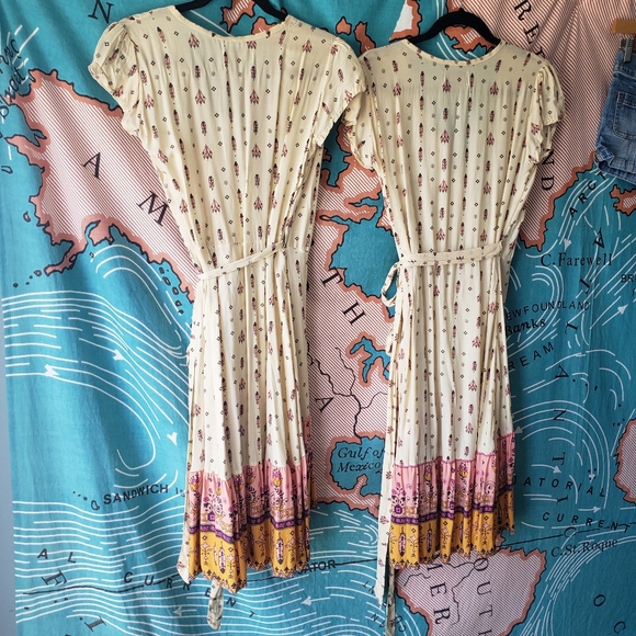 SWAPPED NWT Sunday’s Crop Sleeve Wrap Mini in Sand - Picture 8 of 9